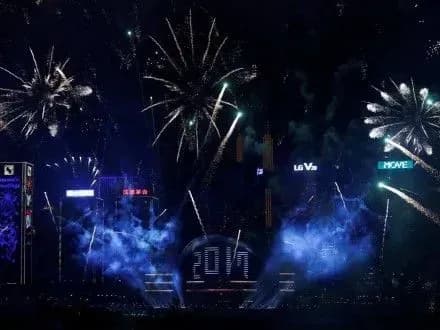 svyatkuvannya-novogo-roku-u-riznikh-kutochkakh-svitu