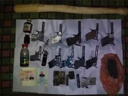 na-odeschini-pravookhorontsi-viluchili-veliku-kilkist-samorobnoyi-zbroyi