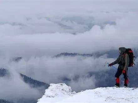 shtormove-poperedzhennya-ogolosili-v-bilshosti-oblastyakh-ukrayini