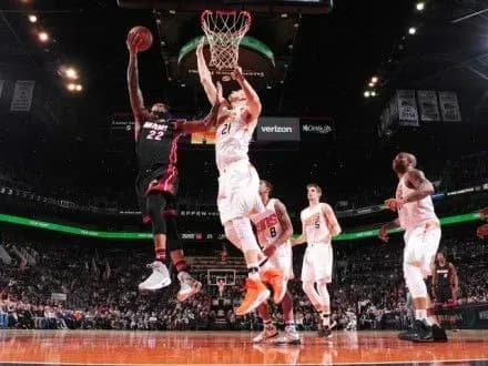 basketbolist-o-len-dopomig-finiksu-peremogti-mayami-khit