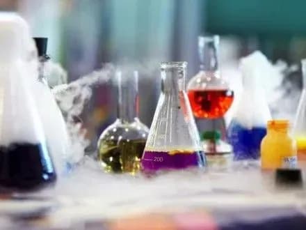 u-rosiyi-zaboronili-prodazh-etilovogo-spirtu-v-rozdrib