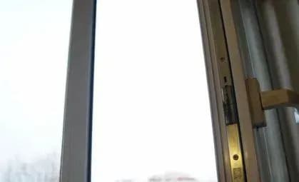 cholovik-u-kharkovi-vistribnuv-z-vikna-shostogo-poverkhu