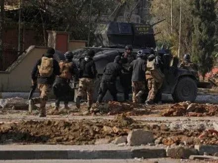 boyi-za-universitetskiy-kompleks-trivayut-u-mosuli