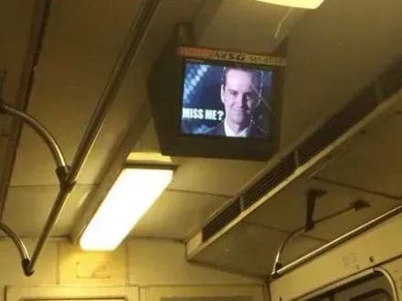 moriarti-nagadav-pro-sebe-v-vagonakh-kiyivskogo-metropolitenu