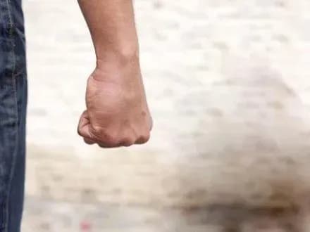 cherez-konflikt-cholovik-do-smerti-pobiv-zhitelya-mikolayivschini