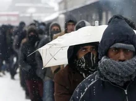 pivtori-sotni-bizhentsiv-zalishilisya-bez-vodi-i-opalennya-u-stolitsi-serbiyi