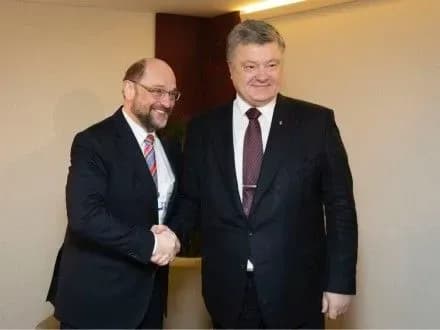 p-poroshenko-rozpochav-zustrich-iz-kolishnim-prezidentom-yep-m-shultsem