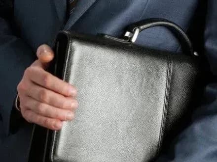 cherez-brak-byudzhetnikh-koshtiv-u-krimu-skorotili-blizko-3-tis-pratsivnikiv-informatsiyniy-sprotiv