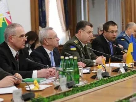 s-poltorak-podyakuvav-britaniyi-za-pidtrimku-ukrayini-u-protidiyi-rosiyskiy-agresiyi