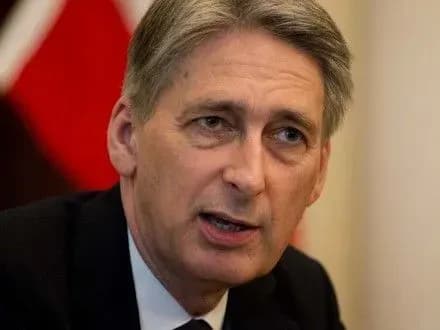 d-tramp-ye-bilshoyu-za-brexit-neviznachenistyu-dlya-yes-f-khemmond