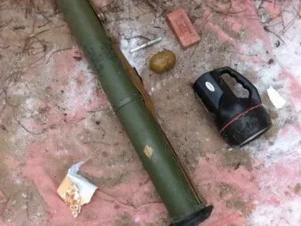 skhovanku-z-vibukhivkoyu-ta-boyepripasami-viyavili-poblizu-mostu-v-dnipri