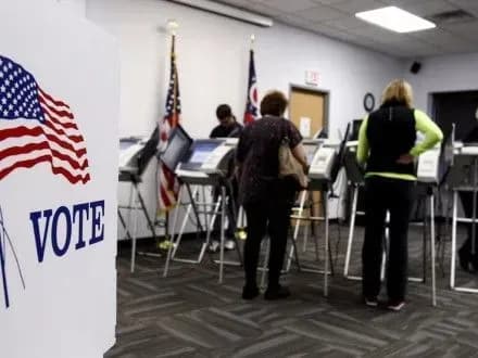 m-pens-pidtverdiv-neobkhidnist-rozsliduvannya-makhinatsiy-na-viborakh-ssha