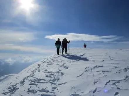 ryatuvalniki-znayshli-turistiv-z-bilorusi-scho-zablukali-v-gorakh