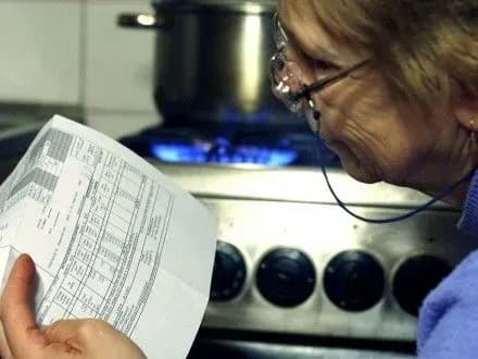 ukrayintsi-za-minuliy-rik-rozrakhuvalisya-za-teplo-i-garyachu-vodu-na-93-nkrekp