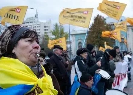 pozichalniki-banku-mikhaylivskiy-povinni-povertati-svoyi-krediti-viklyuchno-na-rakhunki-fk-fagor