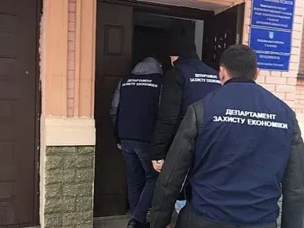 u-podilskiy-rda-proveli-obshuki-v-ramkakh-rozsliduvannya-finansovikh-makhinatsiy