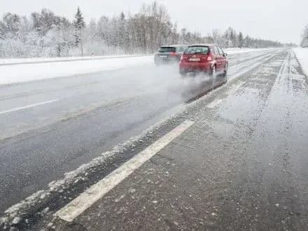 rukh-reysovikh-avtobusiv-vidnovili-na-khmelnichchini