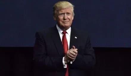 d-tramp-napisav-list-glavi-kitayu