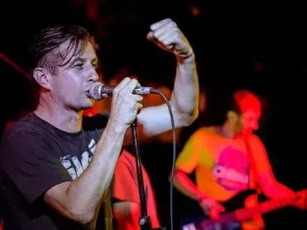 pismenniki-bilorusi-zaklikali-vladu-skasuvati-zaboronu-na-vyizd-s-zhadanu