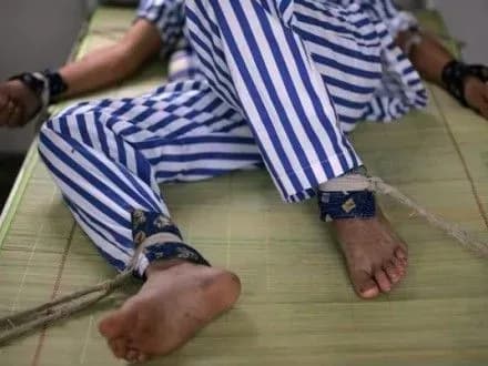 mariupoltsya-yakiy-namagavsya-vbiti-politseyskogo-khochut-likuvati-primusovo