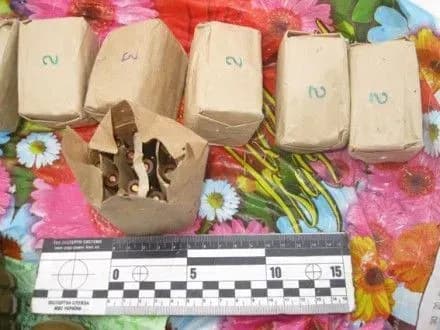 arsenal-boyepripasiv-ta-vibukhivki-viluchili-u-zhinki-na-sumschini