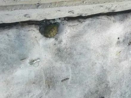 na-mistsi-biyki-u-dnipri-pravookhorontsi-viyavili-granatu