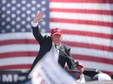 britanskiy-uryad-pidtrimav-rishennya-pro-derzhvizit-d-trampa-popri-protesti