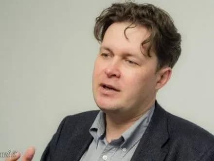 koalitsiyni-bataliyi-rozpochnutsya-u-kvitni-ekspert