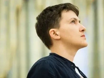 n-savchenko-pro-polonenikh-u-kamerakh-sidyat-po-troye-divlyatsya-ukrayinski-telekanali