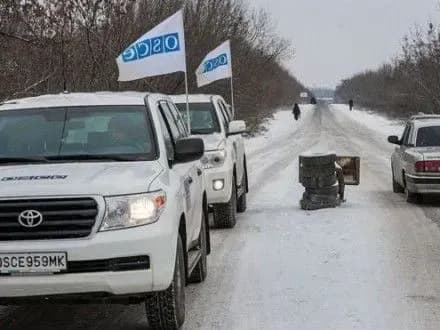 posolstvo-ssha-zasudilo-napad-boyovikiv-na-obsye