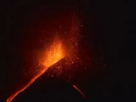v-italiyi-rozpochalos-viverzhennya-vulkanu-etna