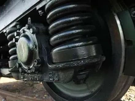 na-zaporizhzhi-poyizd-zbiv-avto-zaginuv-vodiy