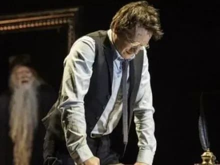 vistava-pro-garri-pottera-pobila-rekord-nominatsiy-na-premiyu-olivye