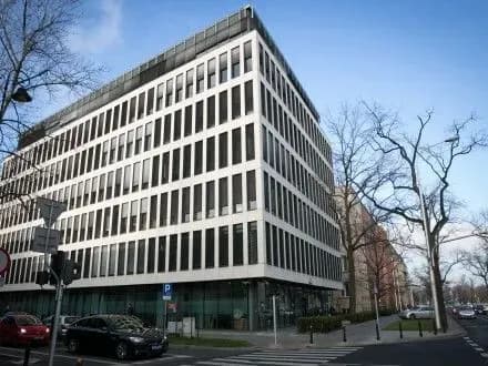 mzs-polschi-poobitsyalo-ne-brati-u-shtat-sluzhbovtsiv-zi-stazhem-do-1989-roku