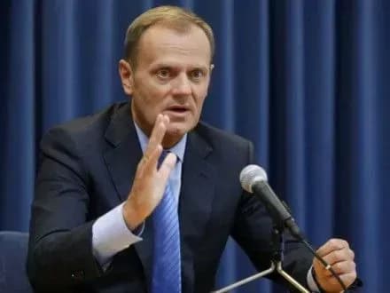 d-tusk-pobitsyav-vryatuvati-polschu-vid-izolyatsiyi