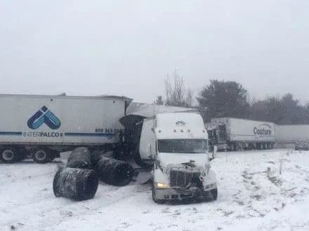 lyudina-zaginula-pislya-dtp-z-vitokom-khimrechovini-u-kanadi