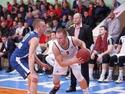 bk-mikolayiv-na-viyizdi-minimalno-postupivsya-cherkaskim-mavpam