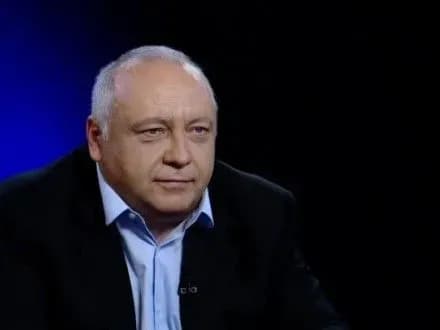 i-griniv-na-zasidanni-radi-fraktsiyi-zayaviv-pro-rishennya-zalishiti-posadu-nardep