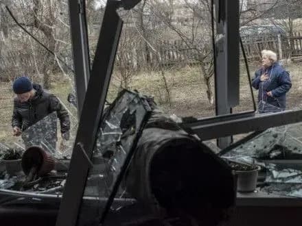 do-1-go-kvitnya-u-shkolakh-ta-ditsadkakh-balakliyi-zaminyat-poshkodzheni-vikna