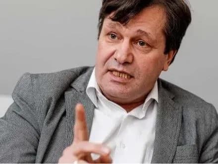 posol-ukrayini-napraviv-notu-v-mzs-frn-schodo-vizitu-do-okupovanogo-krimu-mistsevogo-politika