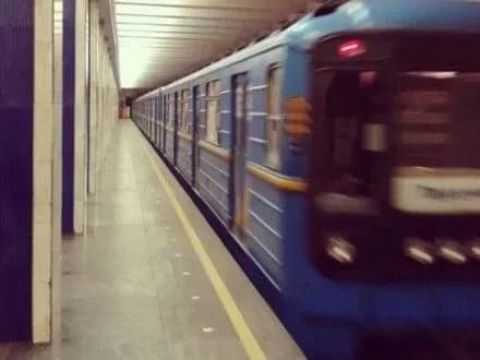 troye-lyudey-zaginuli-pid-kolesami-kiyivskogo-metro-minulogo-roku