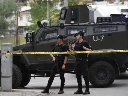 semero-politseyskikh-buli-sered-pasazhiriv-vertolota-scho-vpav-u-turechchini