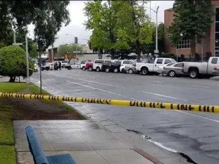 u-ssha-boyovik-na-prizvisko-chorniy-isus-zastreliv-trokh-perekhozhikh