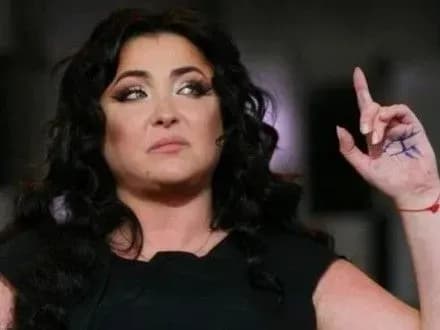 ukrayinski-prikordonniki-ne-propustili-v-ukrayinu-rosiysku-spivachku-lolitu