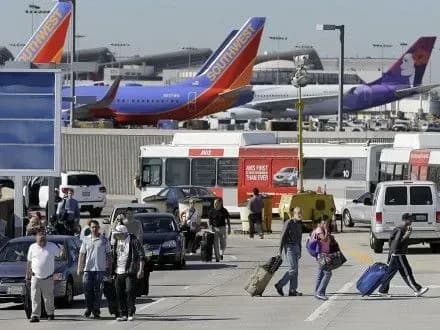 amerikanets-namagavsya-u-valizakh-provezti-do-ssha-ptakhiv-iz-vyetnamu