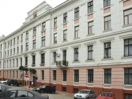 inozemtsiv-yaki-vchinili-tyazhki-zlochini-suditimut-na-prikarpatti