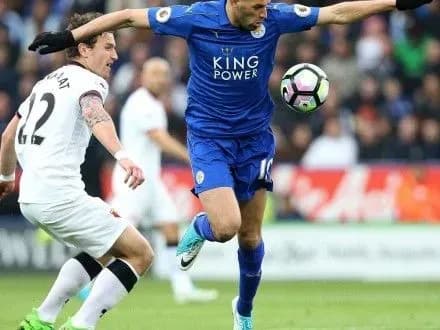 lester-rozgromiv-votford-i-pidnyavsya-u-verkhnyu-chastinu-tablitsi-apl