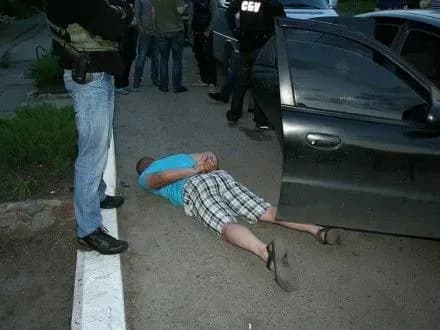 organizatoriv-kanalu-nelegalnoyi-migratsiyi-zatrimali-na-kharkivschini