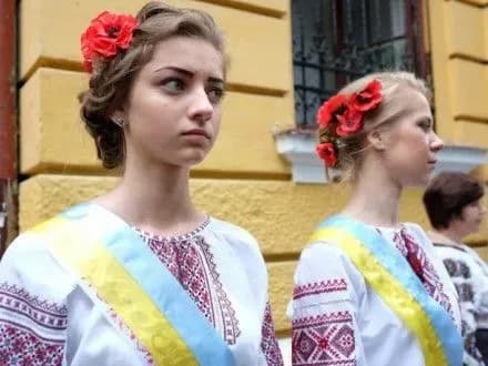 u-kiyevi-na-sofiyivskiy-ploschi-sogodni-vidznachat-ostanniy-dzvonik