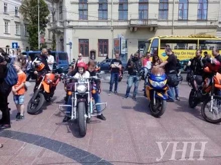 lvivski-baykeri-organizuvali-aktsiyu-kolo-blagodiynosti